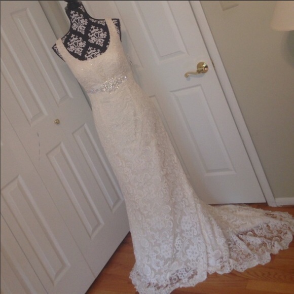Oleg Cassini Dresses & Skirts - HP🎉Oleg Cassini Gown